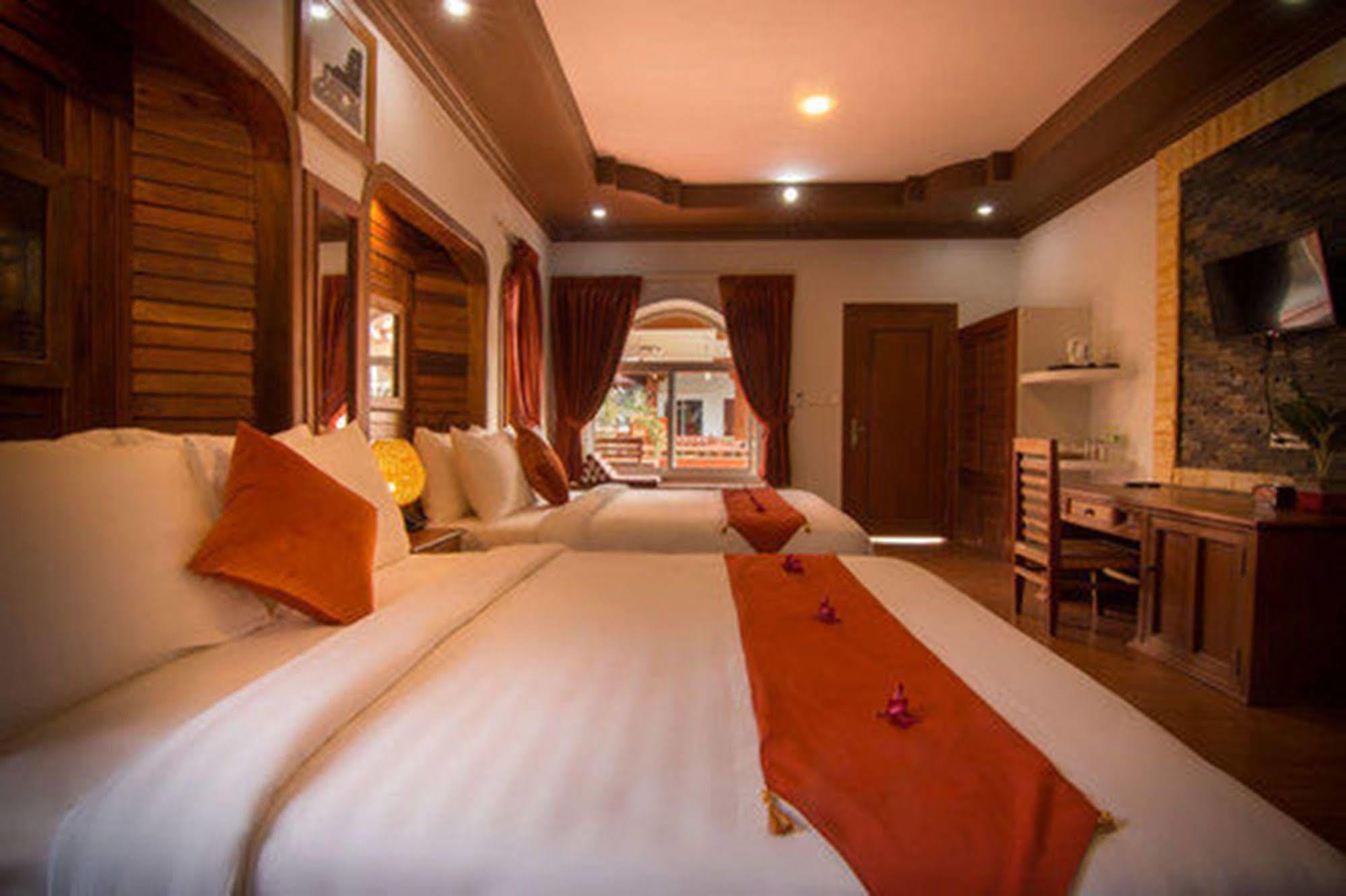 Ravorn Villa Boutique Battambang Exterior foto